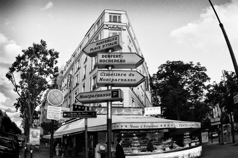 HollyKnight-PhotographyBWParisCrossroads-Lo-Res